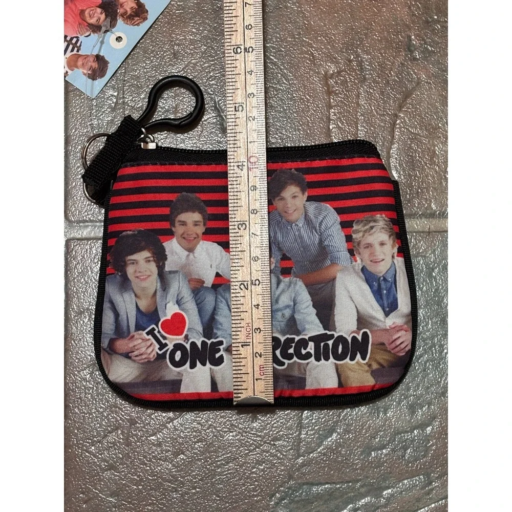 One Direction 1D Coin Purse ID Holder Keychain Red Black Stripe 2013 NWT